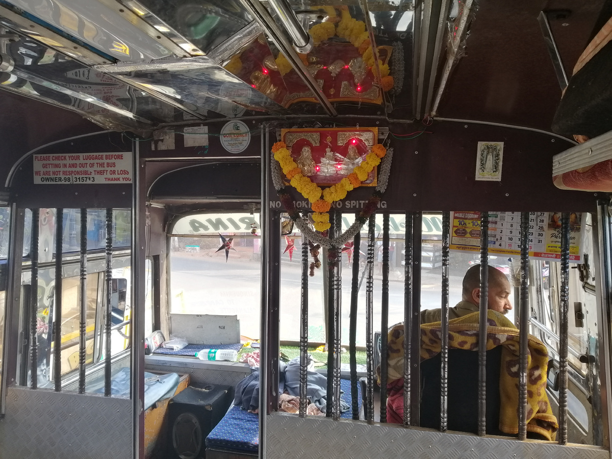 Автобус в Мапсу. Все фото в статье сделаны Автором 2.02.2026