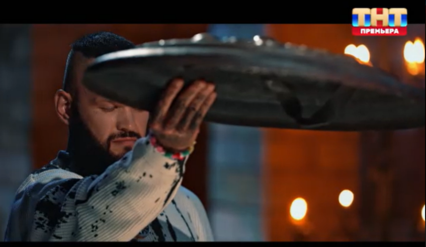 Кадр для канала "Честный блогер"