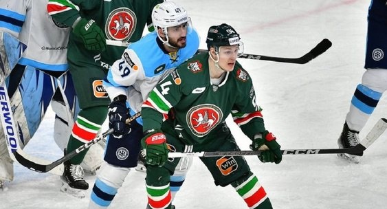 «Ак Барс» второй раз подряд уступает «Сибири», казанцы упустили преимущество в две шайбы