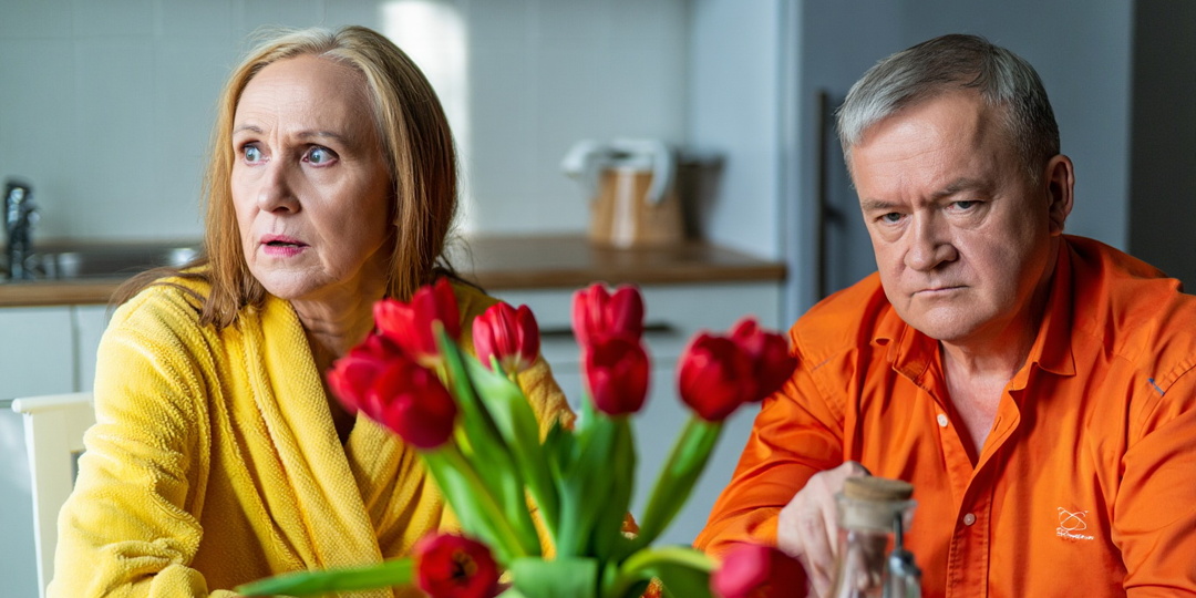 — Никакой любви, только быт! — Сосед предложил мне контракт в 53 года, а через полгода рыдала