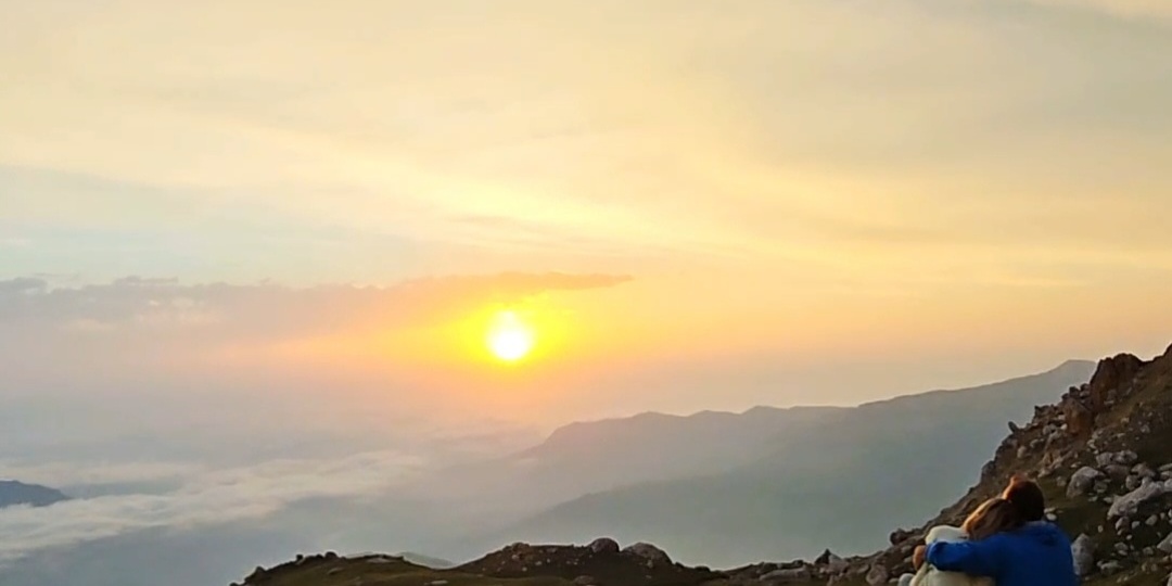 ШАЛБУЗДАГ: как мы застряли в облаке на высоте 3к метров и увидели луну на расстоянии вытянутой руки.