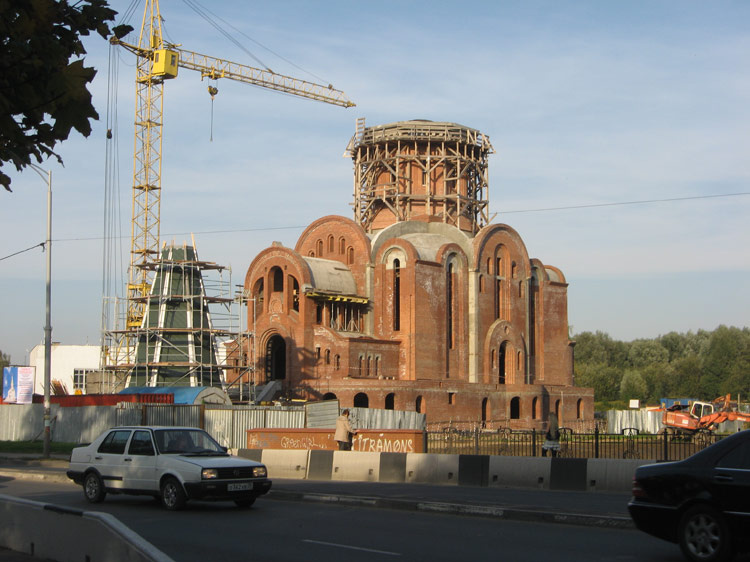 Строительство храма.