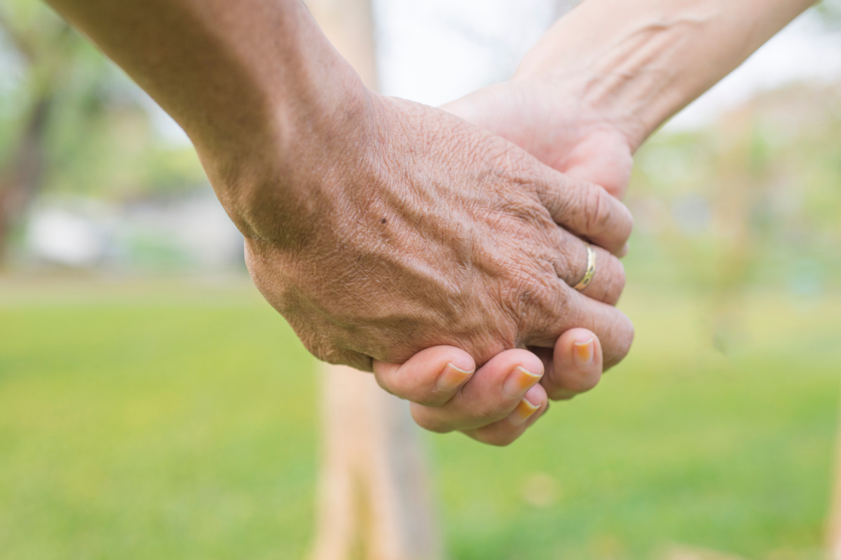     Как строить отношения, если у вас большая разница в возрасте: 5 советов психологов