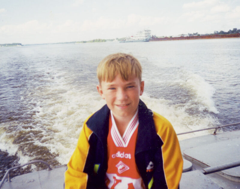    Детские годы Александра Петрова: мечты о футболе и предпринимательстве