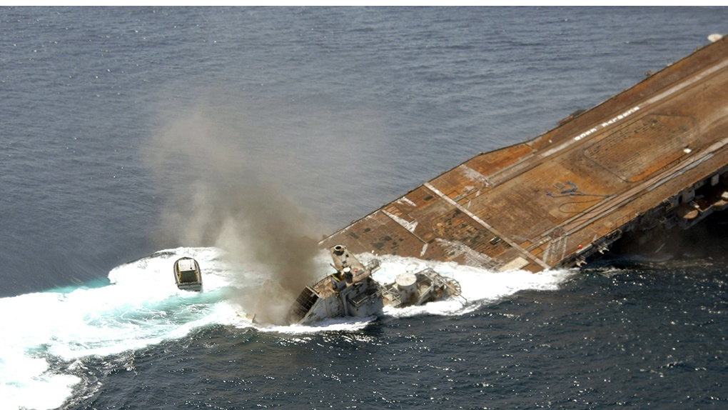 А это авианосец Второй мировой, реальное фото