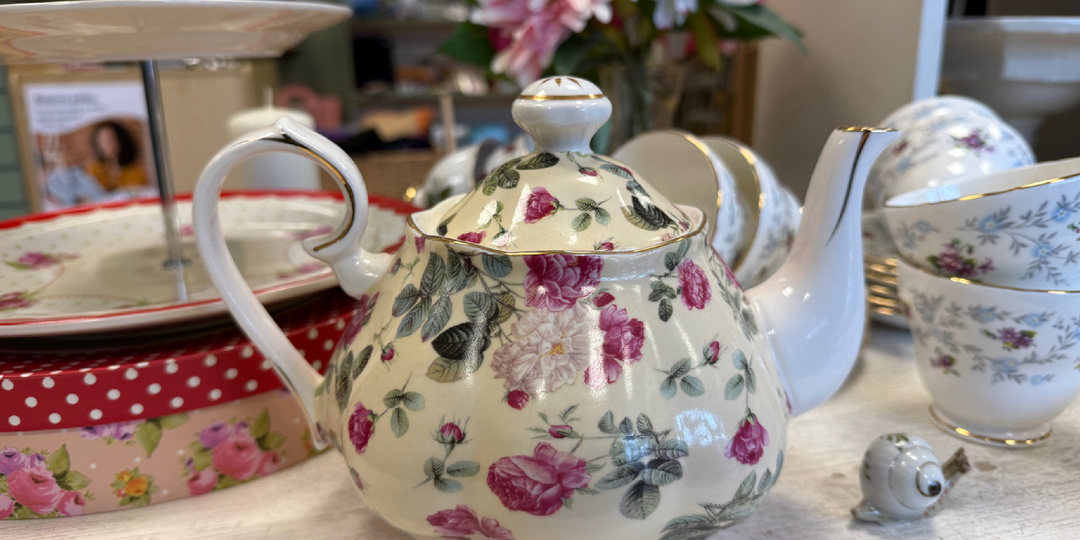 И у вас на кухне могут встретиться индийские цветочки чинц, которые популярны в Англии.