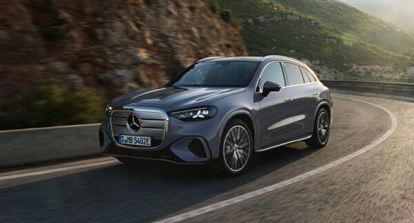 Фото Mercedes-Benz. Новая электрическая силовая установка следующего поколения теперь лежит в основе самой популярной модели немецкого бренда роскошных автомобилей.