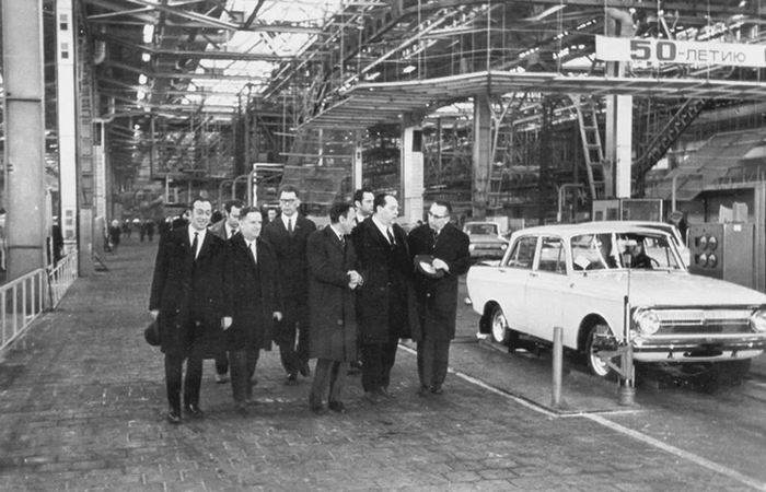 Ижевский автомобильный: чем сегодня занимается некогда легендарный завод Советского Союза