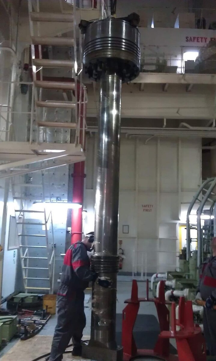 1. Моточистка Поршень со штоком