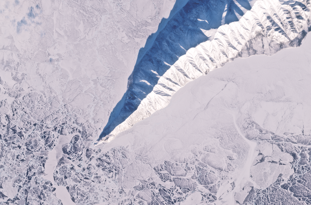 3 фото – южная оконечность полуострова Святой Нос в солнечный день (21.01.26);