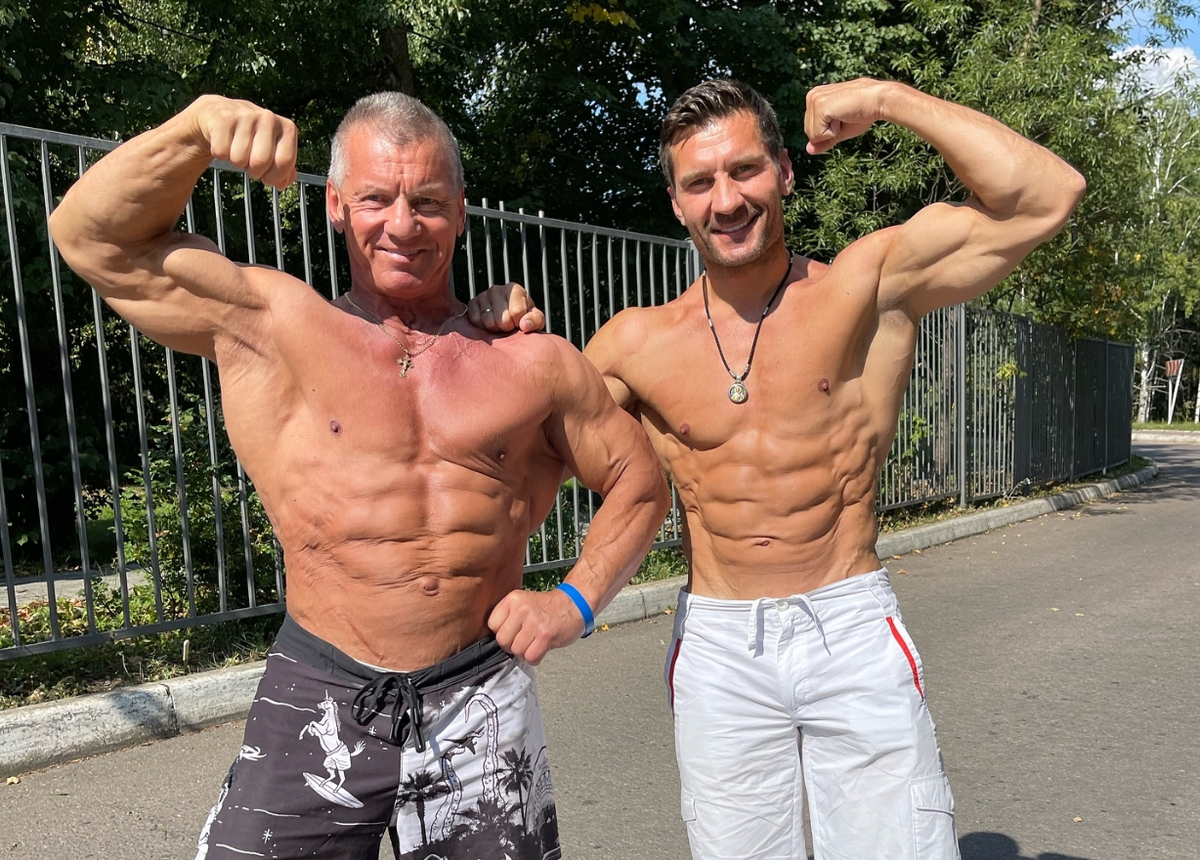 Дмитрию Александровичу, если задуматься, иначе просто нельзя. Его отец - легендарнейший Александр Сергеевич Яшанькин