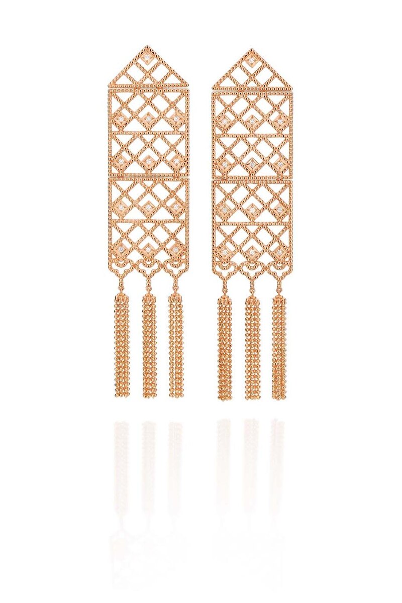 Серьги Luz из розового золота от Carla Amorim с белыми бриллиантами.