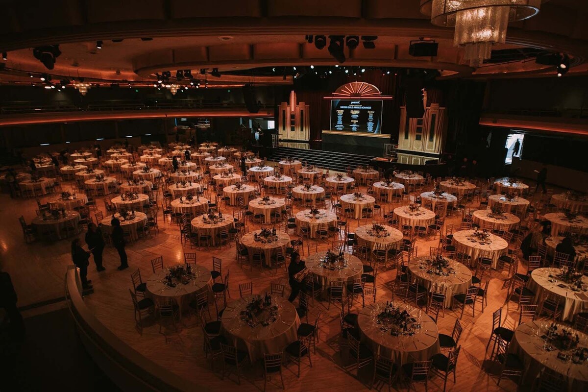  © Writers Guild Awards, J.W. Hendricks