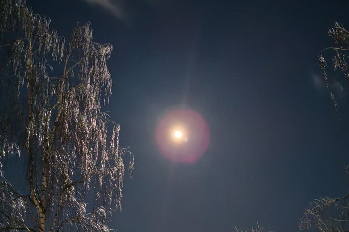  Снежная Луна. © @pkslavgorod, Telegram