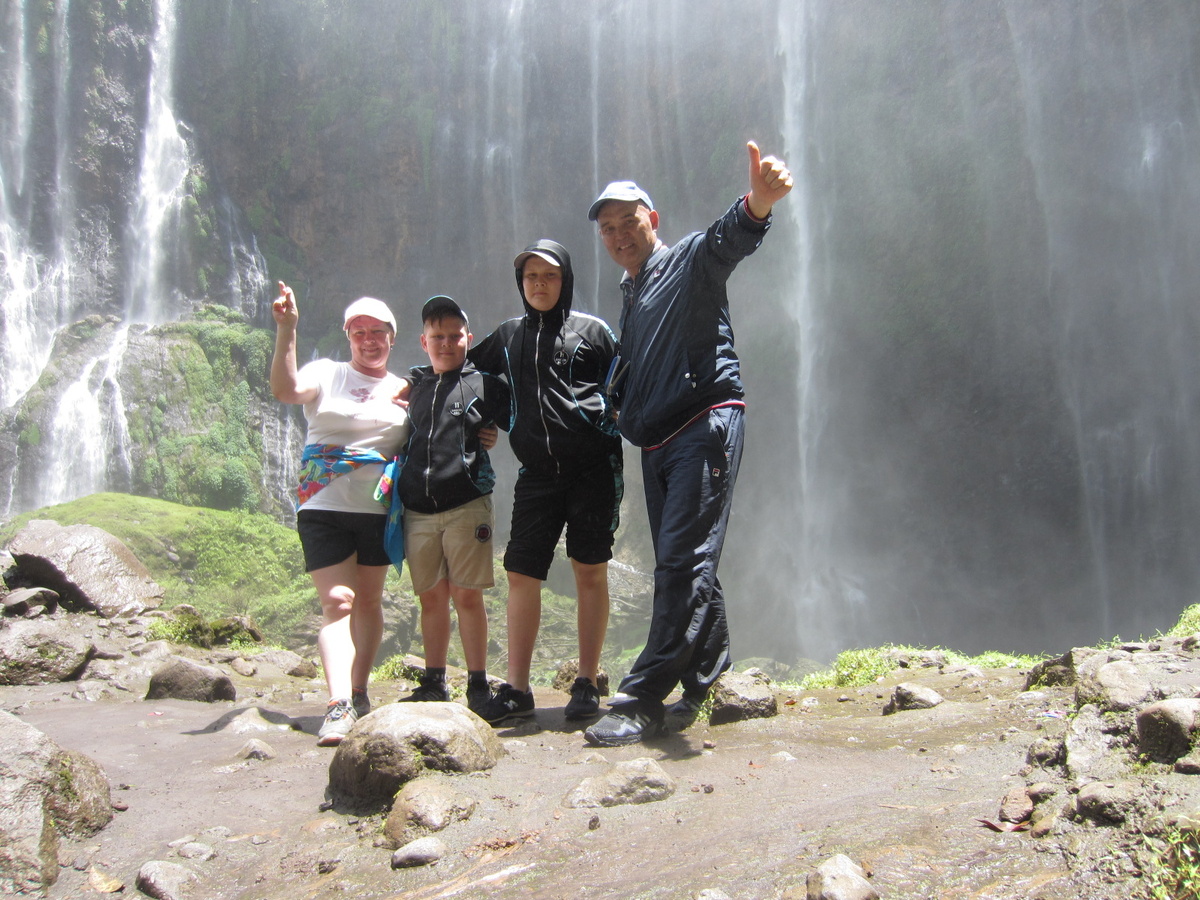 Свободно падающая вода в природе - что может выглядеть завораживющее?