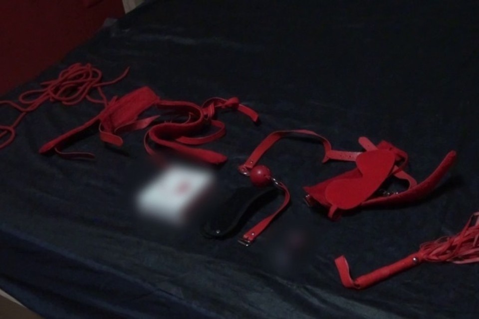    В салоне нашли и изъяли большое количество эротических аксессуаров пресс-службы ГУ МВД по Алтайскому краю