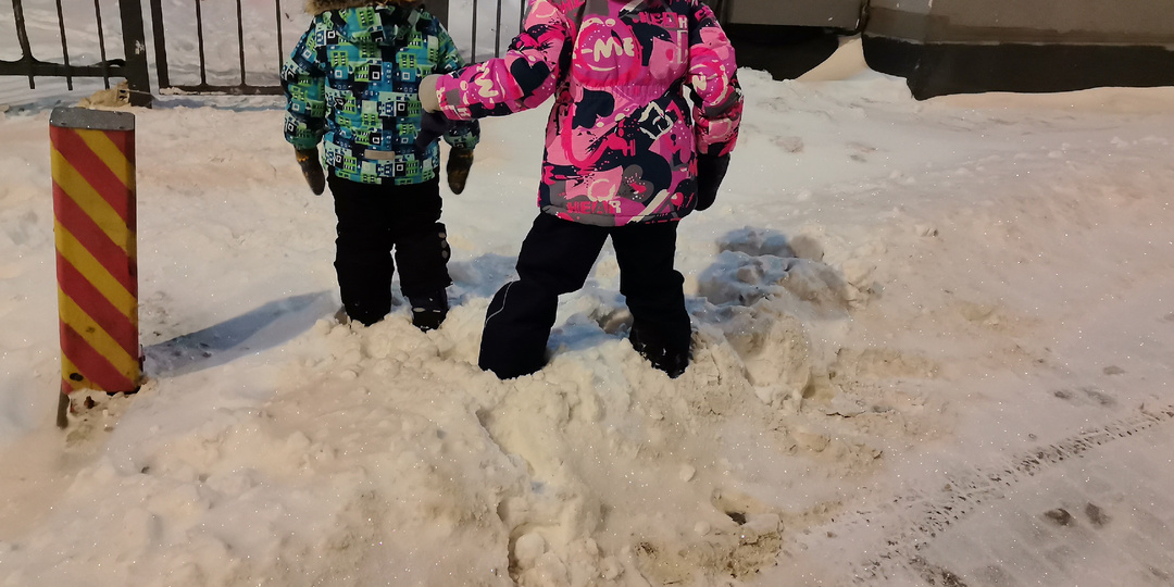 Погодные качели. Снег выпал зимой))