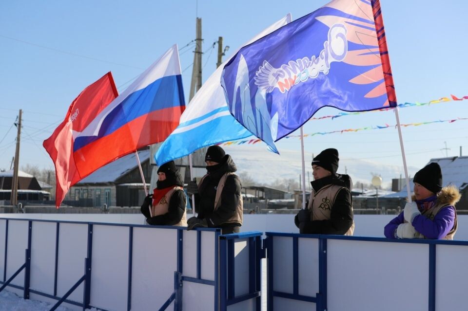    Открытие новой хоккейной площадки в Чаган-Узуне. Источник: Администрация Кош-Агачского района