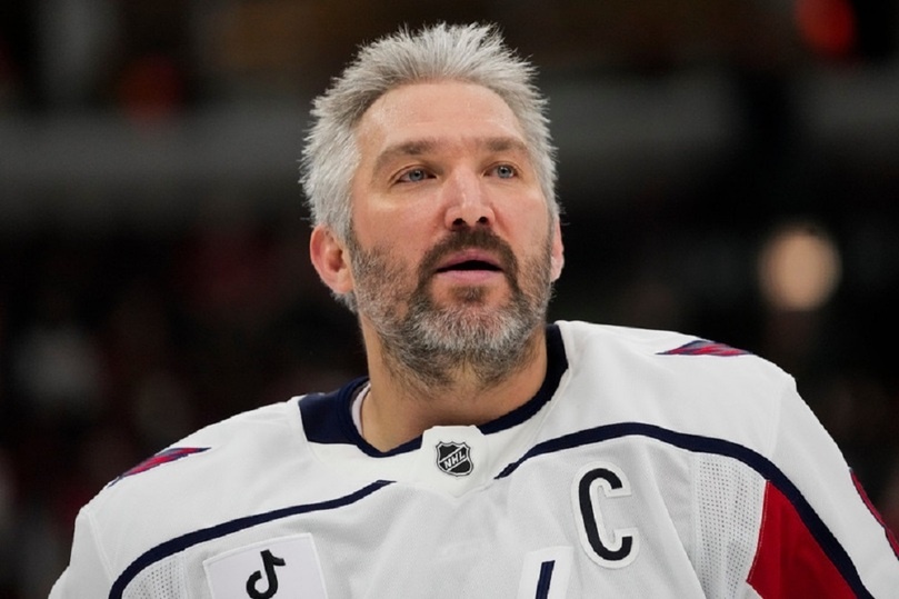     Александр Оввечкин устремился к новому рекорду Гретцки / фото: AP