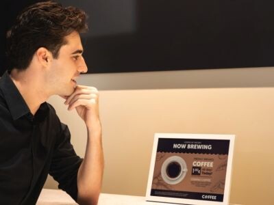    Samsung представила необычный дисплей E-Ink с корпусом из водорослей