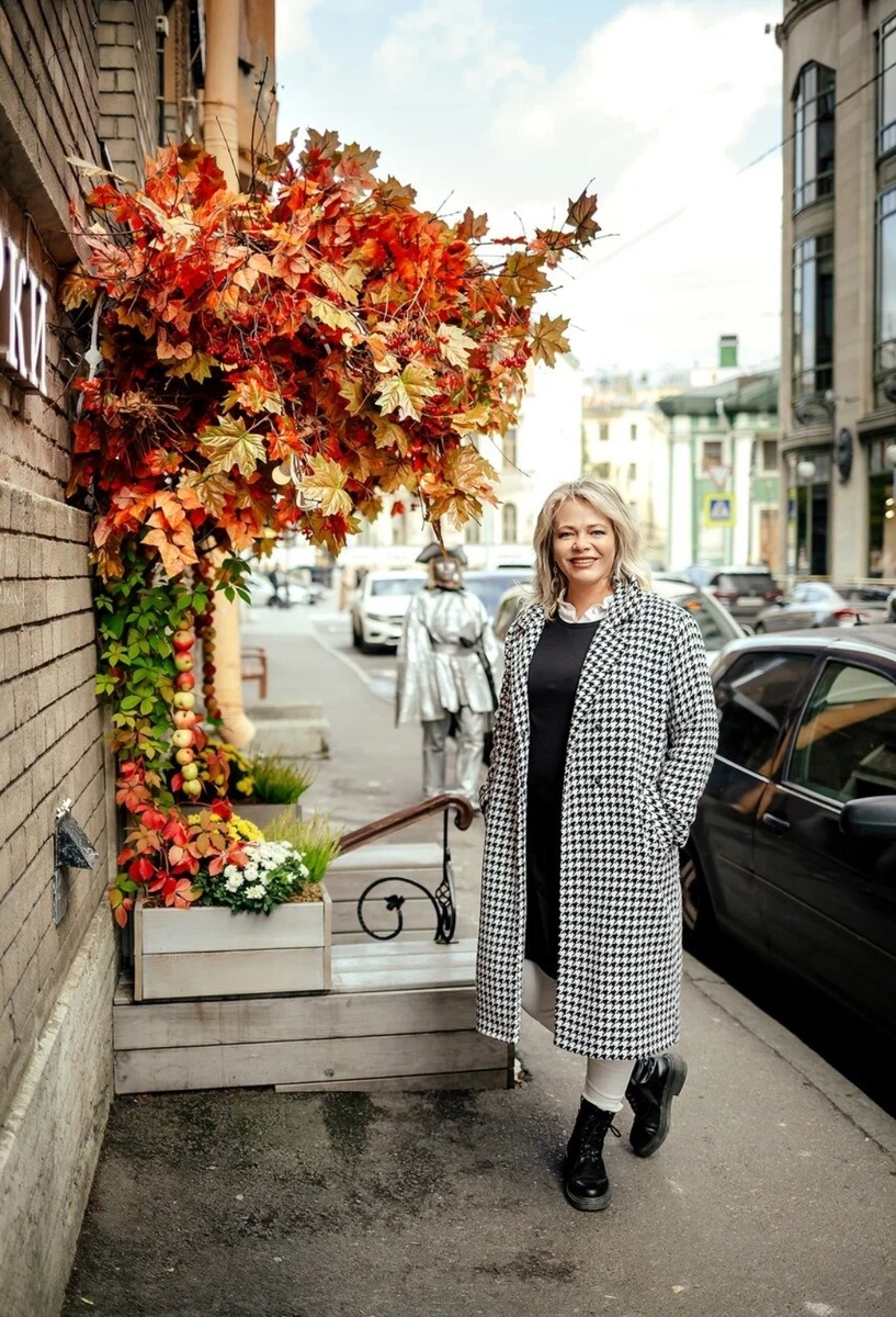 Вот это пальто я покупала почти ща 5000, продаю за 1500