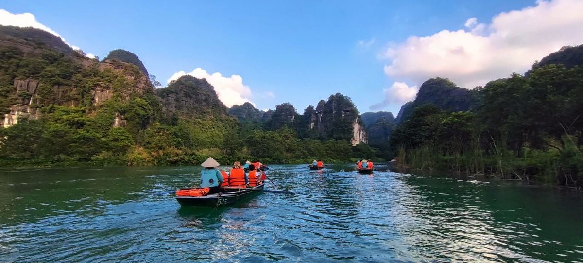 Лодки в Tràng An