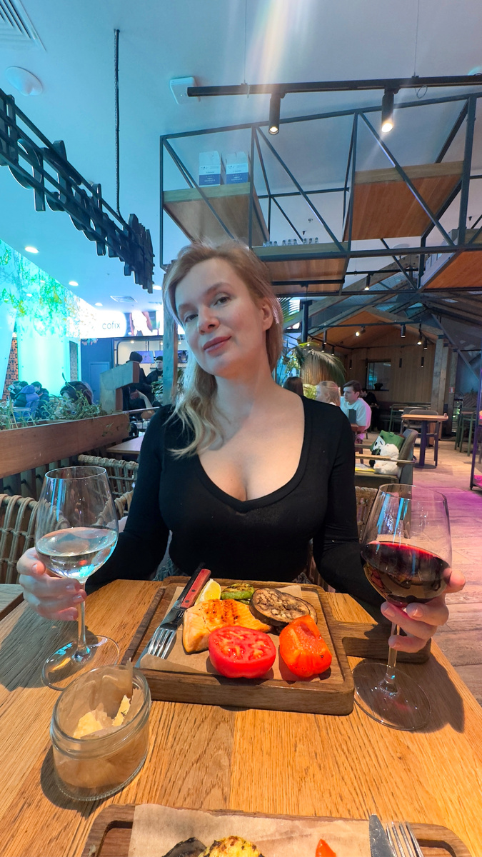 Это я не в Иваново, а в Москве! На свидании, естественно!