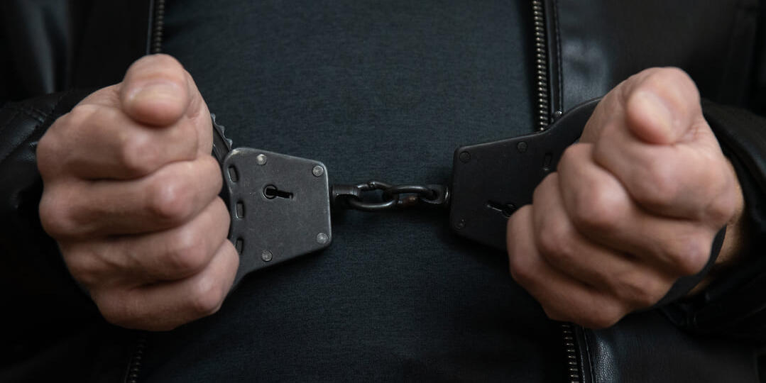 В Челябинске ФСБ задержала адвоката за посредничество при передаче взятки