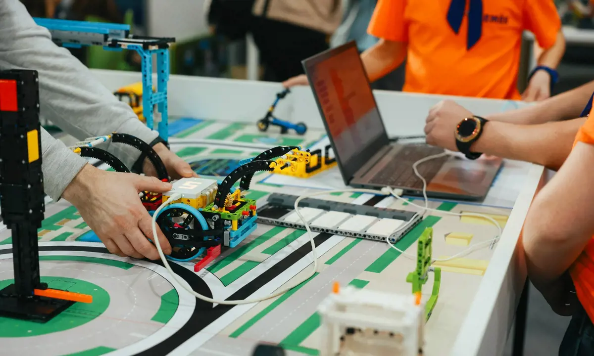 Фото: сообщество «Знания со знаком плюс» / «ВКонтакте»