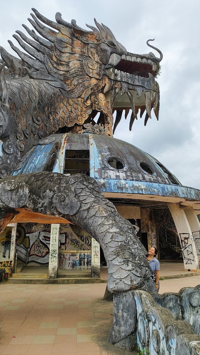 Дракон в аквапарке в Хюэ