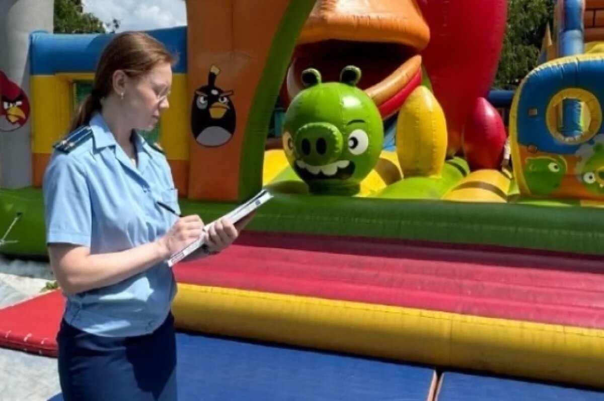    Челябинский бизнесмен заплатит 450 тысяч девочке, сломавшей ногу на батуте