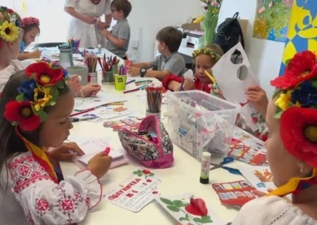    «Подвешенное будущее»: 60 тысяч украинских детей в Британии не знают, смогут ли закончить школу