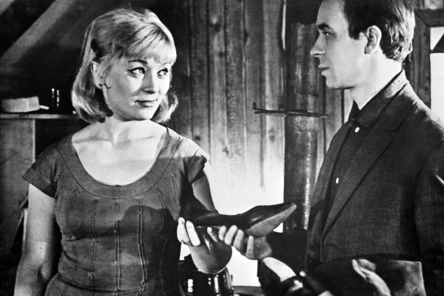 Татьяна Бестаева и Олег Борисов в фильме «На диком бреге», 1967 год