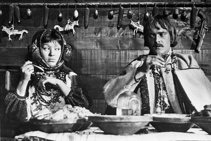 «Тени забытых предков»