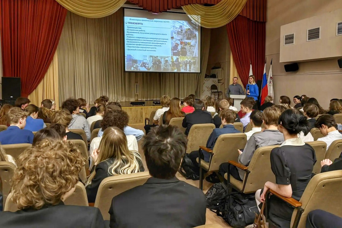    Серия встреч с родителями старшеклассников прошла в Нижнем Новгороде