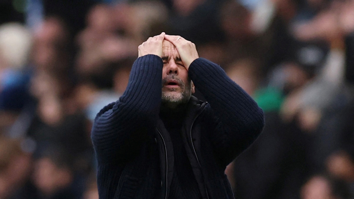    Гвардиоле нелегко в этом сезоне АПЛ. Фото: REUTERS