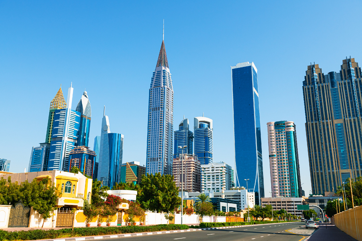 Современные небоскребы в центре Дубая, ОАЭ. Источник: Shutterstock