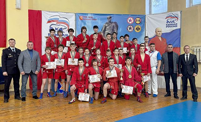 Самбисты Тверской области завоевали 11 медалей на всероссийских соревнованиях