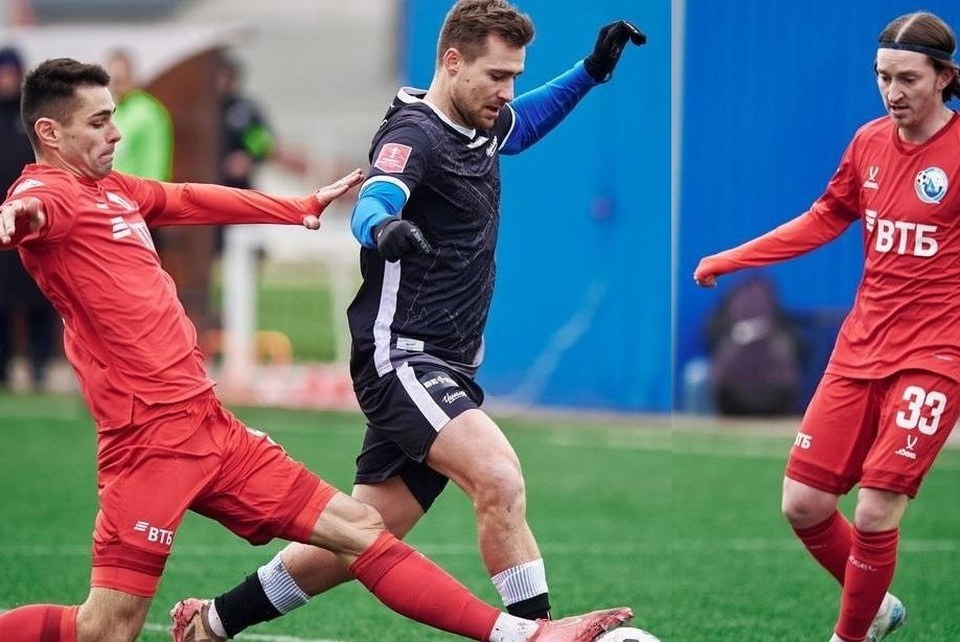    Матч прошел на встречных курсах. Фото: fcsevastopol.ru