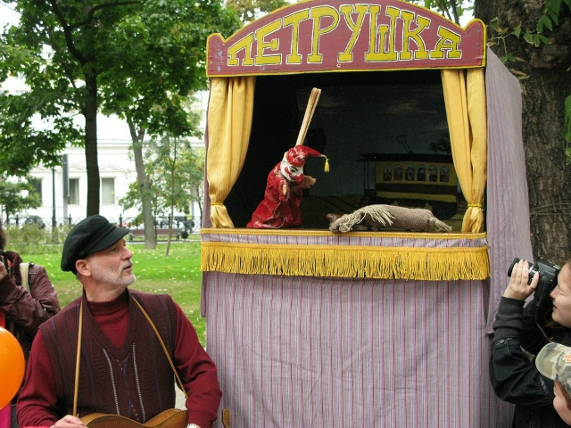 Московский театр "Бродячий вертеп" приедет на Куликово поле 22 февраля на Масленицу