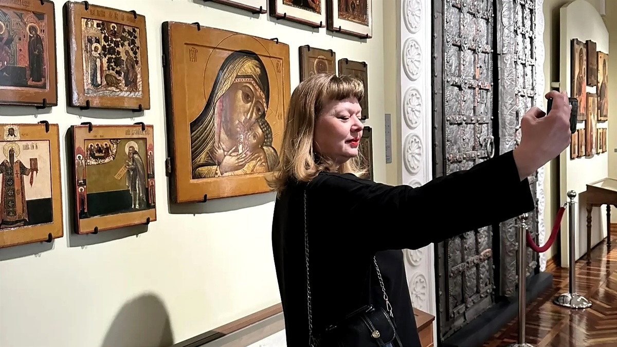 Иконный зал