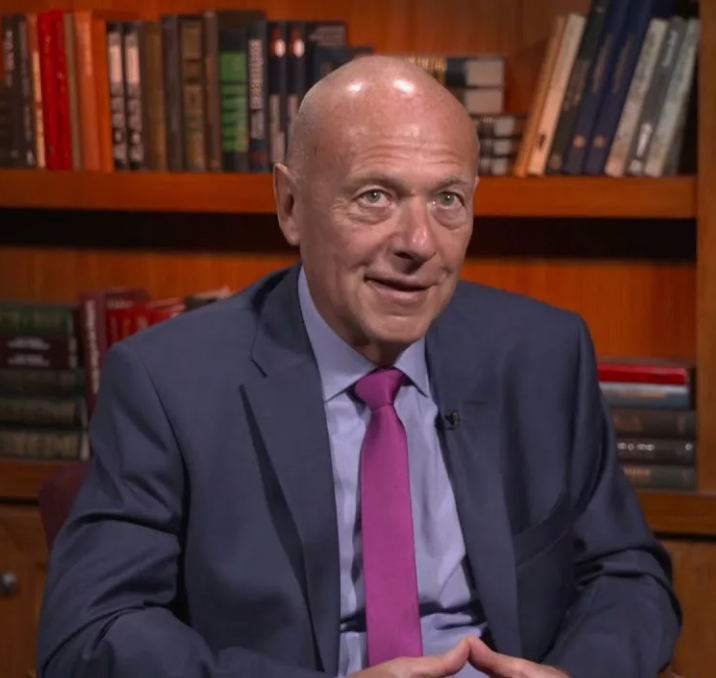 А.В.Козырев (1951 г.р.). Источник - https://www.youtube.com/watch?v=Qh7j_M79lHE