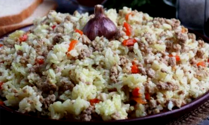 Плов с фаршем на сковороде