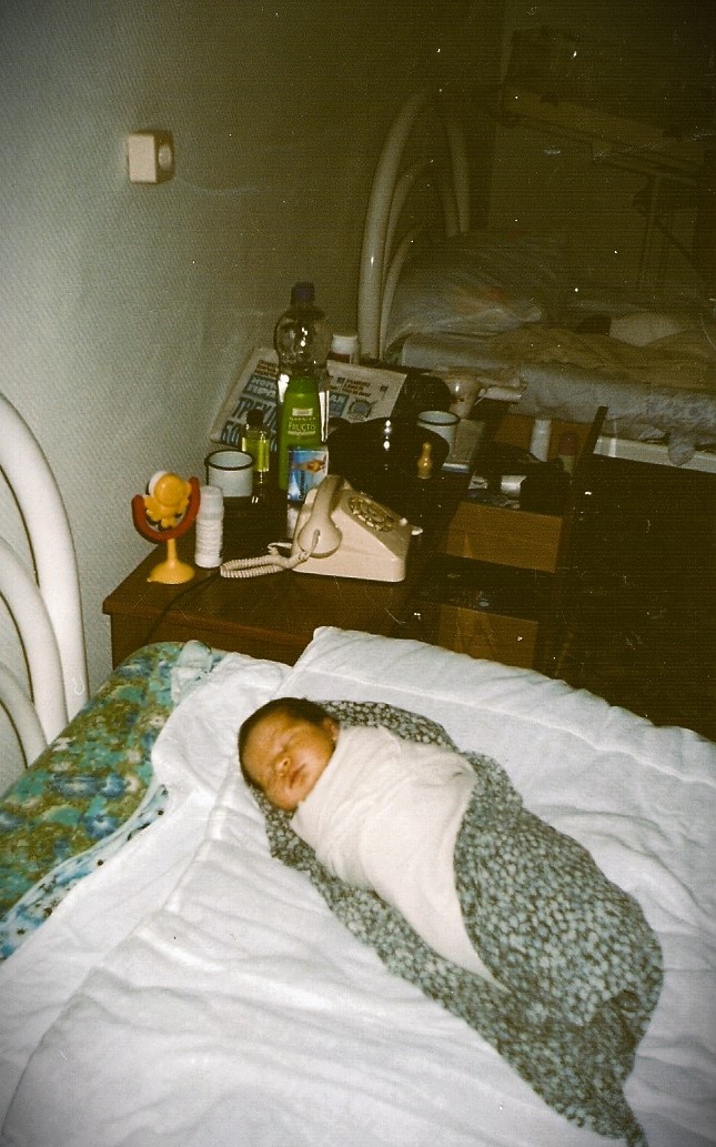 Вот такой был мальчишка. Это он уже подрос. Четвёртый день жил на свете. Фото из личного архива автора 