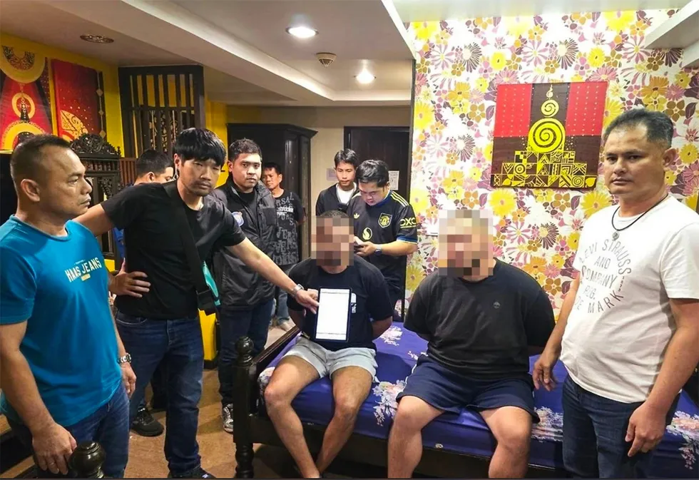 Подозреваемые в yбийстве Михаила Емельянова после задержания