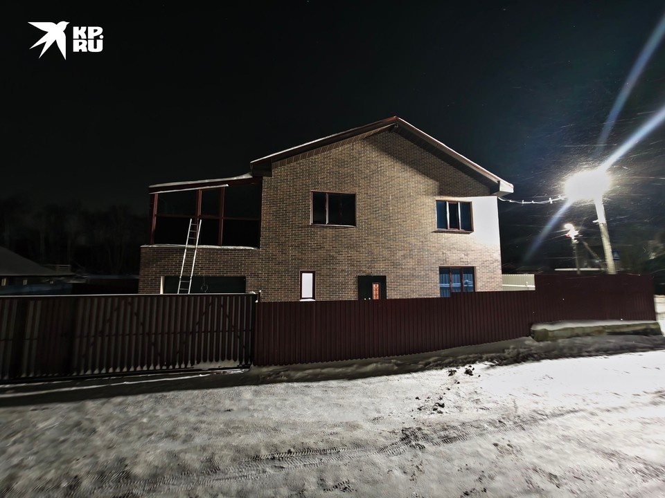    Дом подозреваемого в убийстве. Алексей БУЛАТОВ