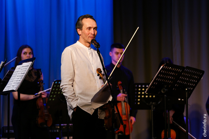    Московские музыканты выступили 2 февраля в филармонии, исполняли "Времена года" Антонио Вивальди