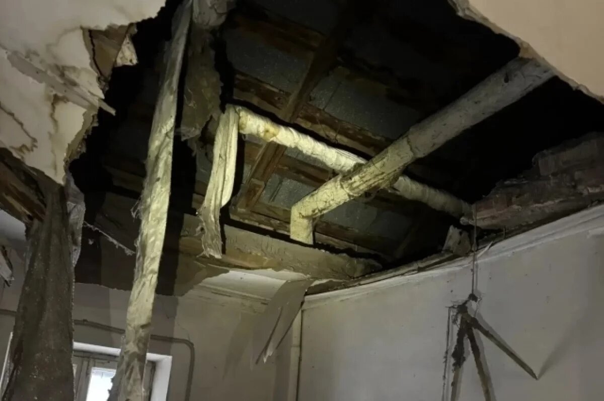    После обрушения потолка в доме на Ростовской возбуждено уголовное дело
