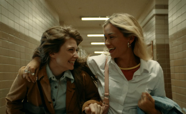    Кадр из сериала «Москва слезам не верит»