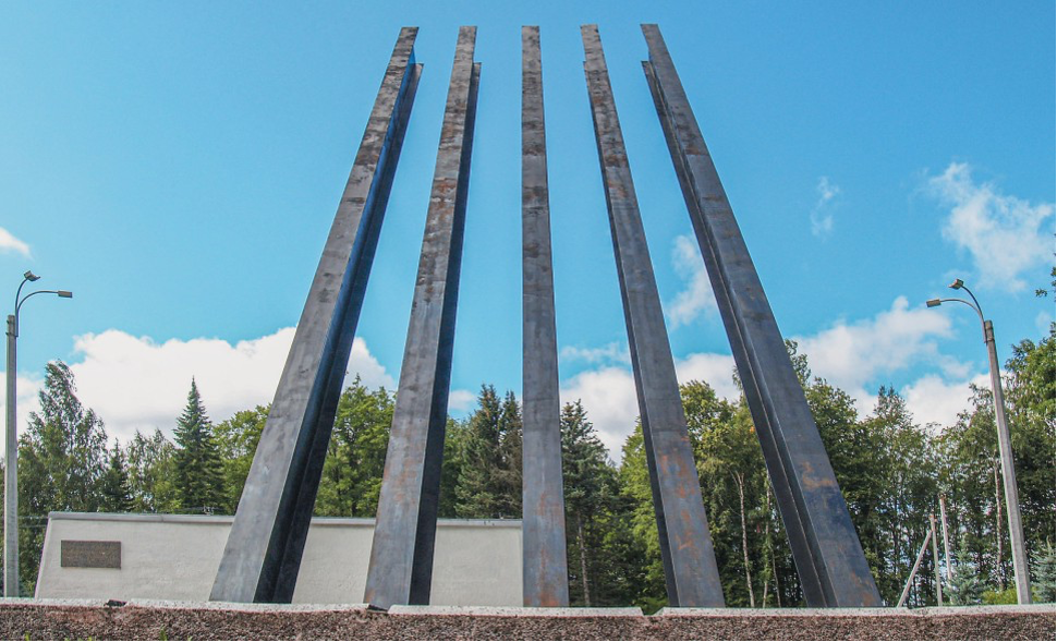 Монумент «Катюша» на месте дислокации зенитных частей, прикрывавших «Дорогу жизни»